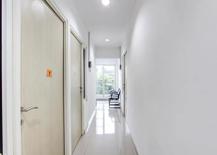 Oyo 92479 Pasadena House Hotel Semarang